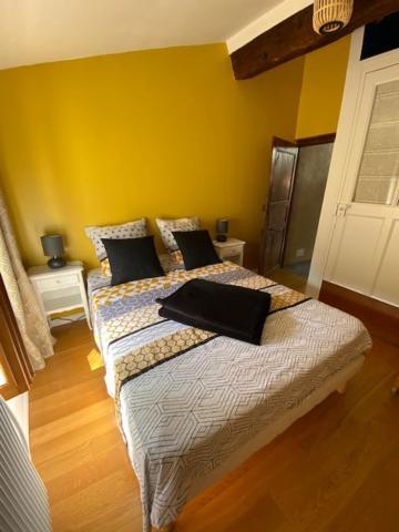 La Mansarde De L Abbaye Apartment คลูนี ภายนอก รูปภาพ